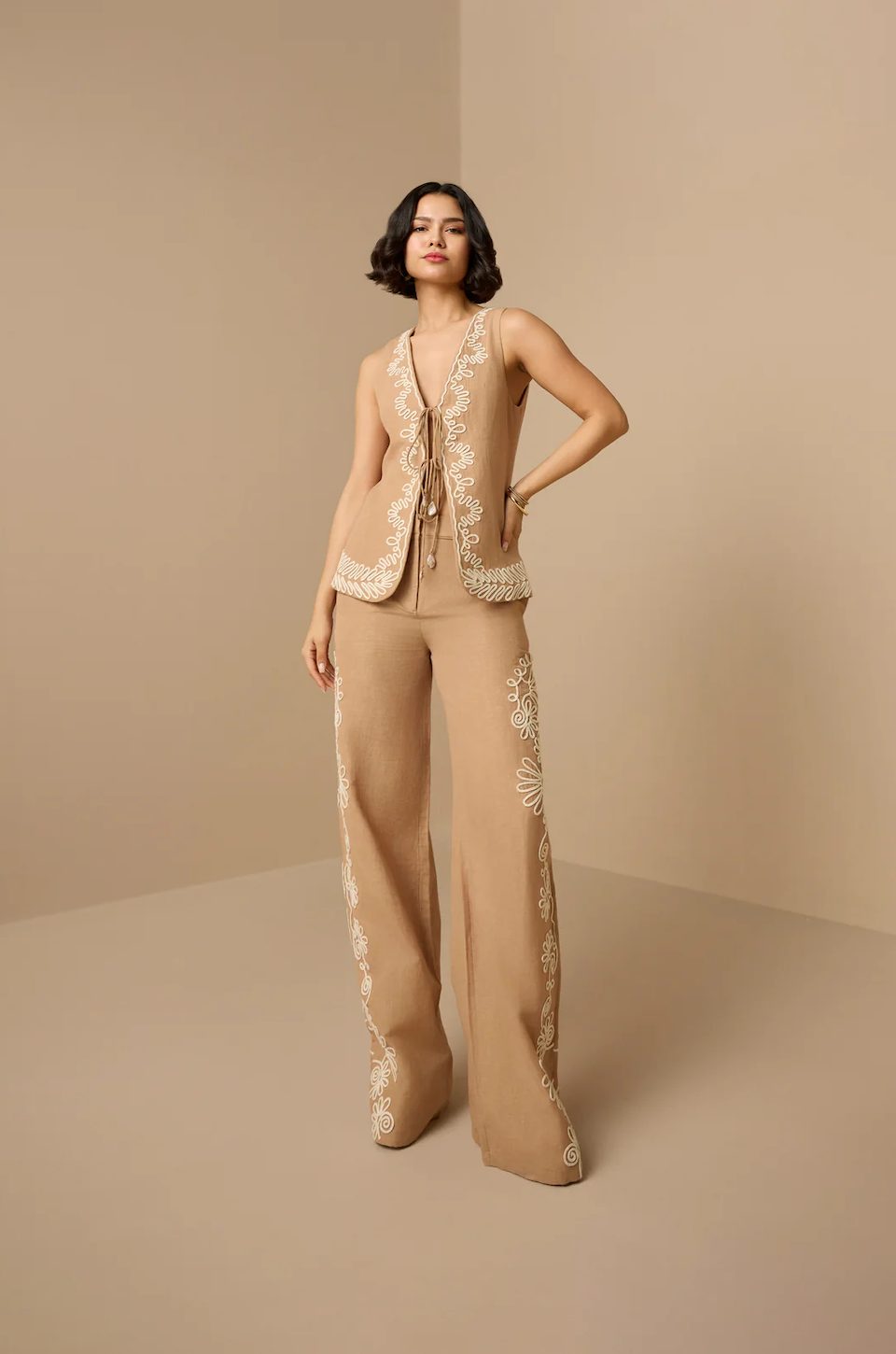Mihi Brown Set by Hemant & Nandita