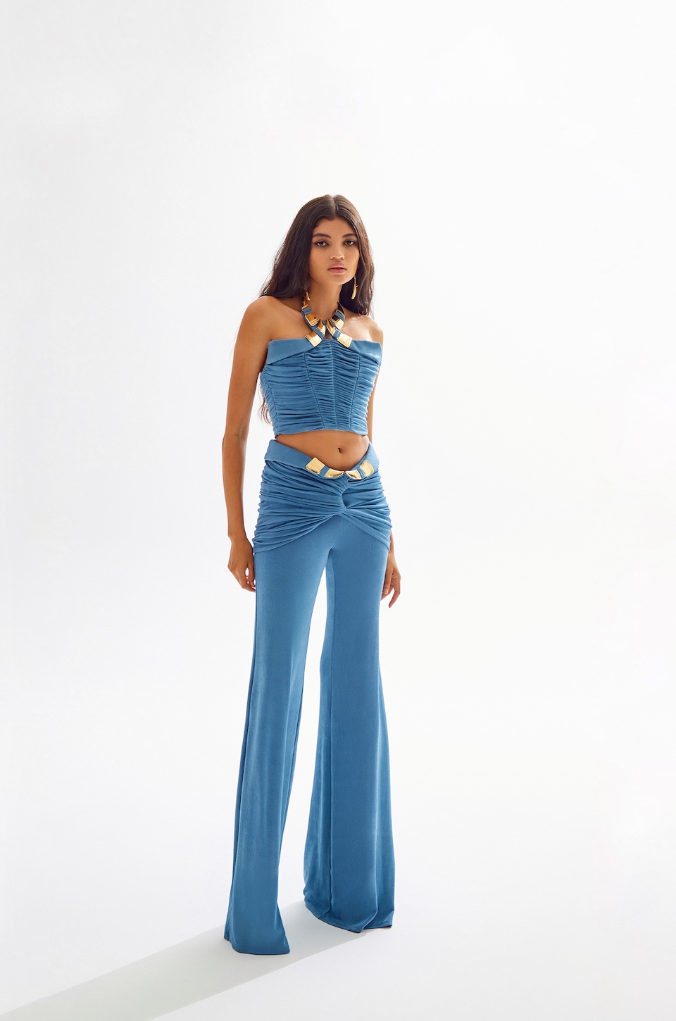 Buzzy Set by Raisa Vanessa